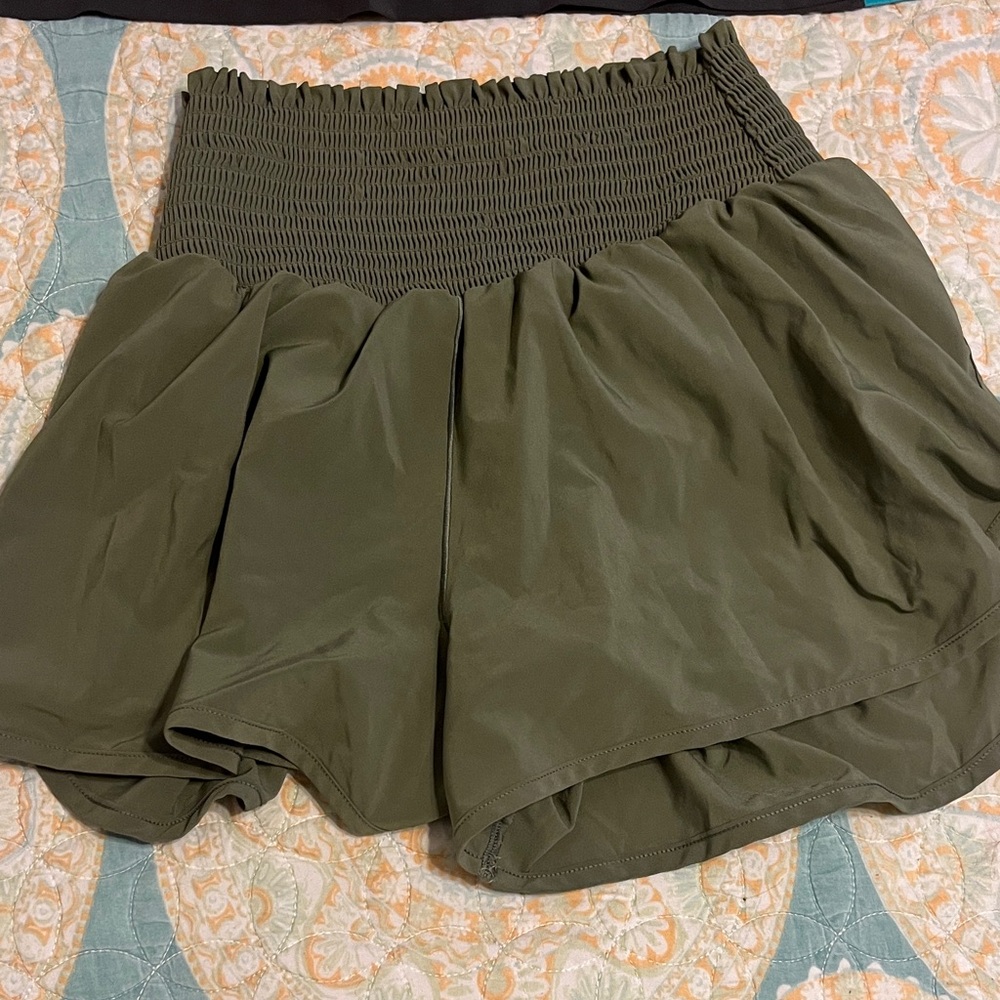 Women's Olive Green Smocked Waist Skorts